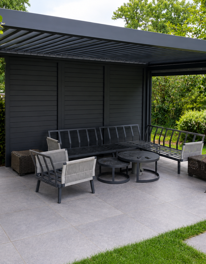 Vrijstaande pergola met elektrische wandlamellen | TNW Interieur